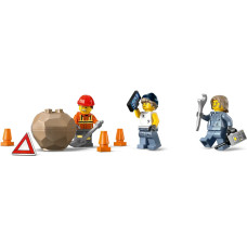 Блоковий конструктор LEGO City Вантажівка  з краном та самоскидом