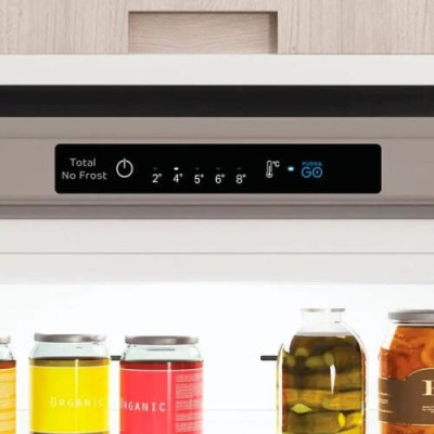 Холодильник Indesit INFC8 TI22X, Steel, двокамерний, No Frost, загальний об'єм 335L, корисний об'єм 231L/104L, A++, 191.2x59.6x67.8 см