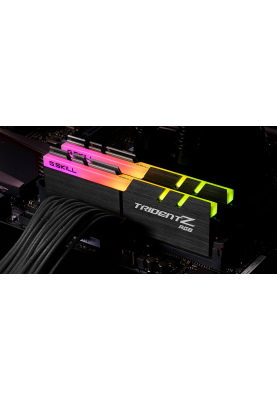 Пам'ять 16Gb x 2 (32Gb Kit) DDR4, 3600 MHz, G.Skill Trident Z RGB, Black, 18-22-22-42, 1.35V, з радіатором (F4-3600C18D-32GTZR)