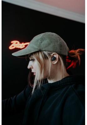 Навушники JBL Vibe 100TWS, Black, Bluetooth, мікрофон, чохол з функцією зарядки, технологія "Pure Bass" (JBLV100TWSBLKEU)