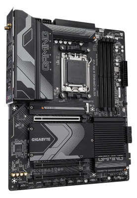 Материнська плата AM5 Gigabyte X670 GAMING X AX V2, X670, 4xDDR5, Int.Video (CPU), 4xSATA3, 4xM.2, 1xPCI-E 4.0 x16, 2xPCI-E 3.0 x16, Realtek 2.5GbE, WiFi 6E, Bluetooth 5.3, 14xUSB3.2/8xUSB2.0, HDMI, ATX