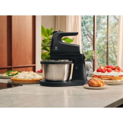 Міксер Electrolux ESM4B Black UA