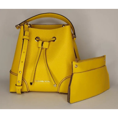 Сумка Michael Kors Mercer Gallery Small Pebbled Leather Shoulder Bag Sunflower (30F9GZ5L1L) Сумка Michael Kors Mercer Gallery Small Pebbled Leather Shoulder Bag Sunflower (30F9GZ5L1L)