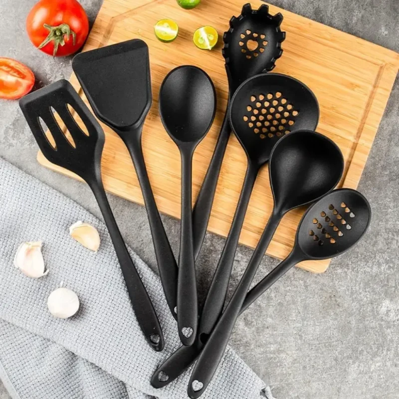 Набір кухонного приладдя 25 предметів з подвійною підставкою обробною дошкою набором ножів прихватками