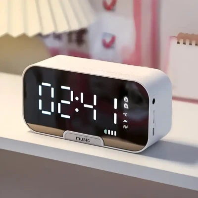Портативна колонка Bluetooth з годинником Q5 BT