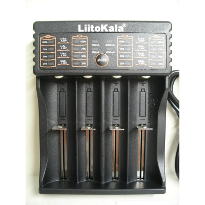 Зарядний пристрій LiitoKala Engineer Lii-402 Зарядний пристрій LiitoKala Engineer Lii-402