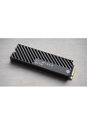 SSD накопичувач WD Black SN750 NVME SSD 500 GB With Heatsink (WDS500G3XHC)