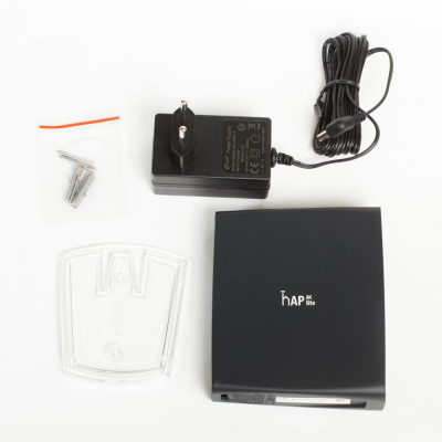 Бездротовий маршрутизатор (роутер) Mikrotik hAP ac lite tower (RB952Ui-5ac2nD-TC)