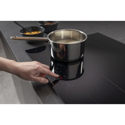 Варильна поверхня індукційна Hisense HI6401BSC