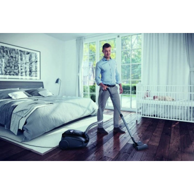 Пилосос із мішком Electrolux EUSC64-EB