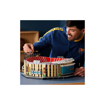 Блоковий конструктор LEGO Стадіон Камп Ноу ФК Барселона (10284)