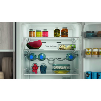 Холодильник із морозильною камерою Indesit INFC9 TI22W Холодильник із морозильною камерою Indesit INFC9 TI22W