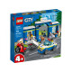 Блоковий конструктор LEGO City Переслідування на поліцейській дільниці (60370)