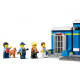 Блоковий конструктор LEGO City Переслідування на поліцейській дільниці (60370)