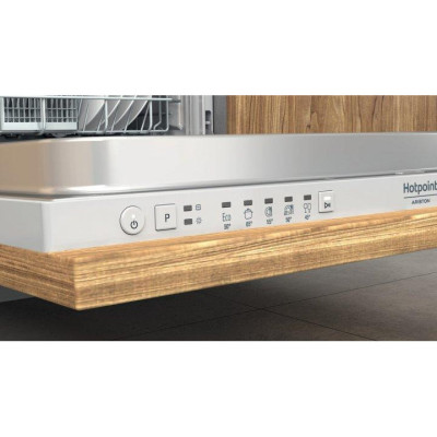 Посудомийна машина Hotpoint-Ariston HIS 3010 Посудомийна машина Hotpoint-Ariston HIS 3010