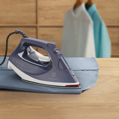Праска з парою Electrolux E6SI1-2MN