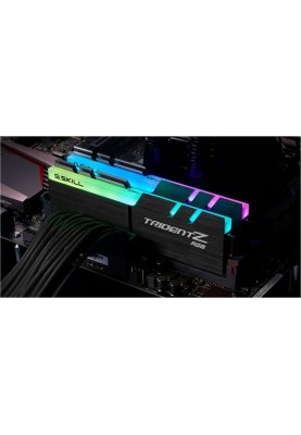 Пам'ять для настільних комп'ютерів G.Skill 64 GB (2x32GB) DDR4 3600 MHz Trident Z RGB (F4-3600C18D-64GTZR)