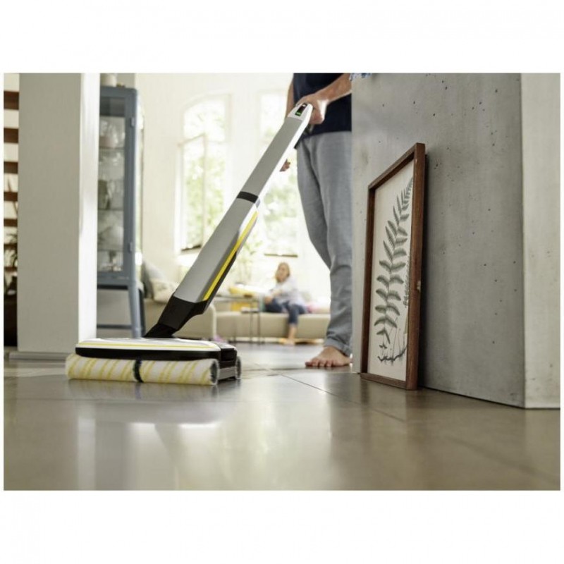 Миючий вертикальний пилосос (електрошвабра) Karcher FC 7 Cordless (1.055-701.0)