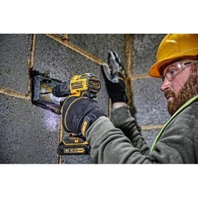 Шуруповерт DeWALT DCD708D2T