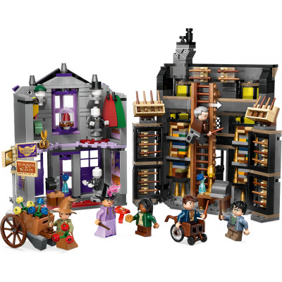 Блоковий конструктор LEGO Harry Potter Крамниця Оллівандера та ательє мадам Малкін (76439)