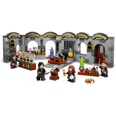 Блоковий конструктор LEGO Harry Potter Замок Гоґвортс: клас зіллєваріння (76431)