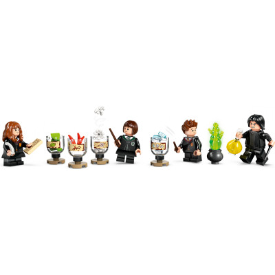 Блоковий конструктор LEGO Harry Potter Замок Гоґвортс: клас зіллєваріння (76431)