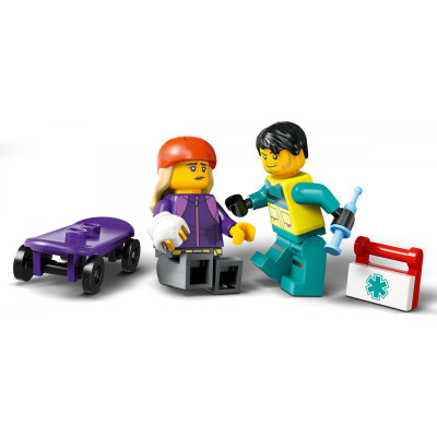 Блоковий конструктор LEGO City Швидка допомога (60451)