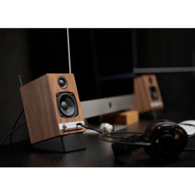 Моноблочна акустична система AudioEngine HD3 Walnut