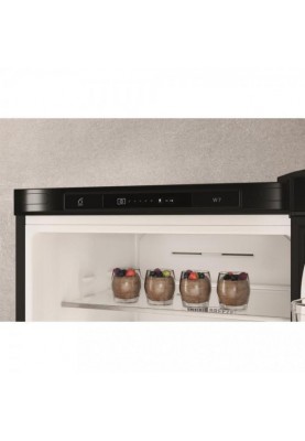 Холодильник із морозильною камерою Whirlpool W7X 82I K