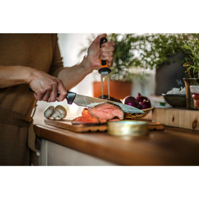 Ніж для м'яса Fiskars Functional Form (1057539)