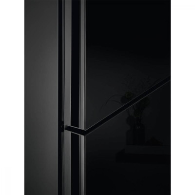 Холодильник із морозильною камерою Electrolux RNT7ME34K1