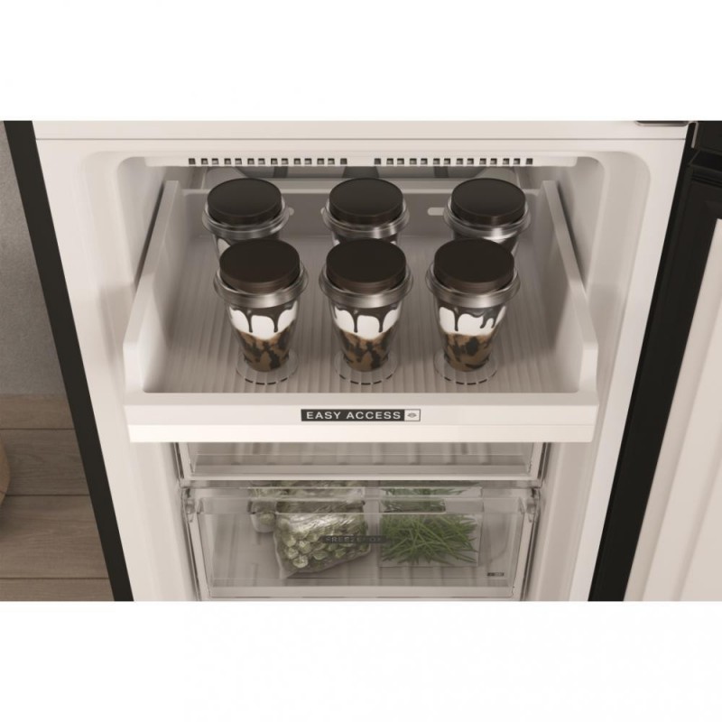 Холодильник із морозильною камерою Whirlpool W7X 82O K