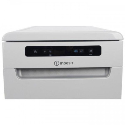 Посудомийна машина Indesit DSFO 3T224 C