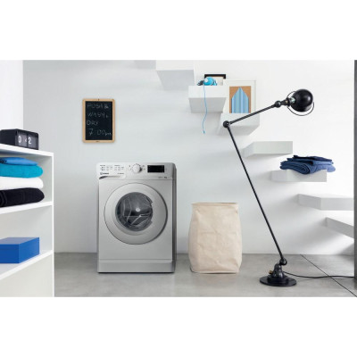Пральна машина автоматична Indesit OMTWE 71252 S