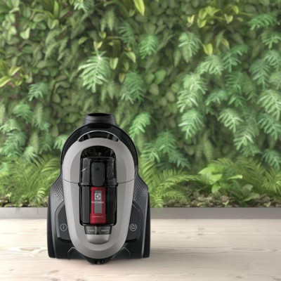 Пилосос безмішковий Electrolux EL61C2OG