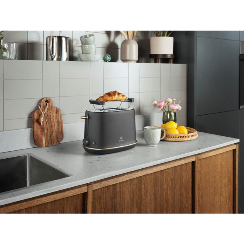Тостер Electrolux E7T1-6BP