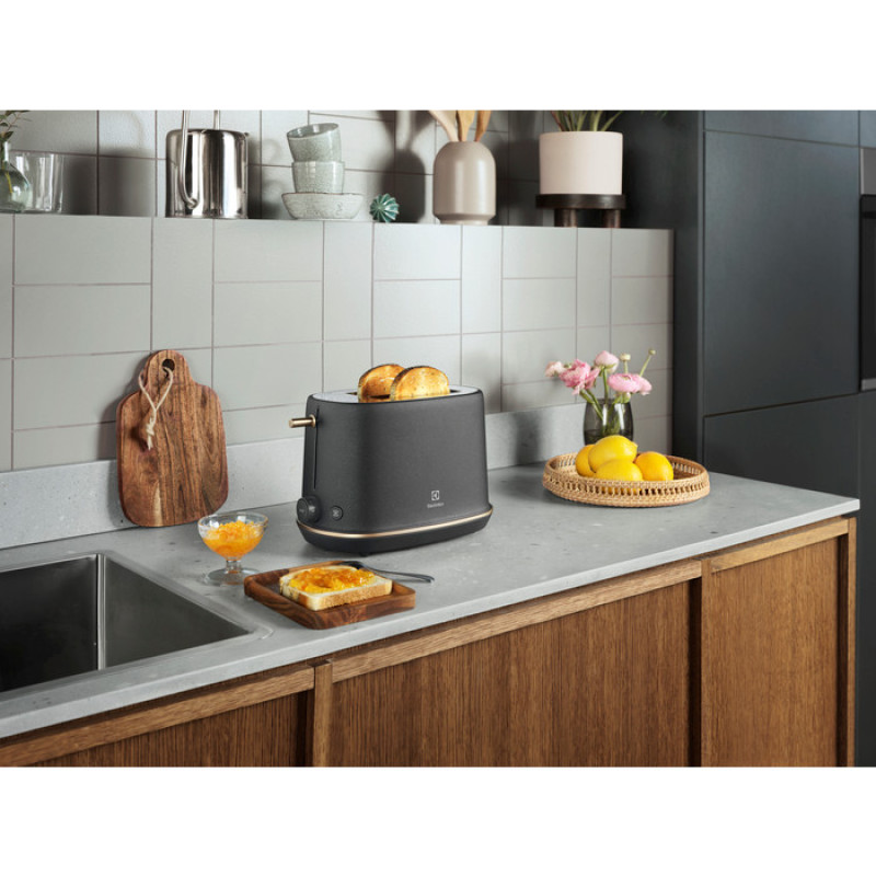 Тостер Electrolux E7T1-6BP