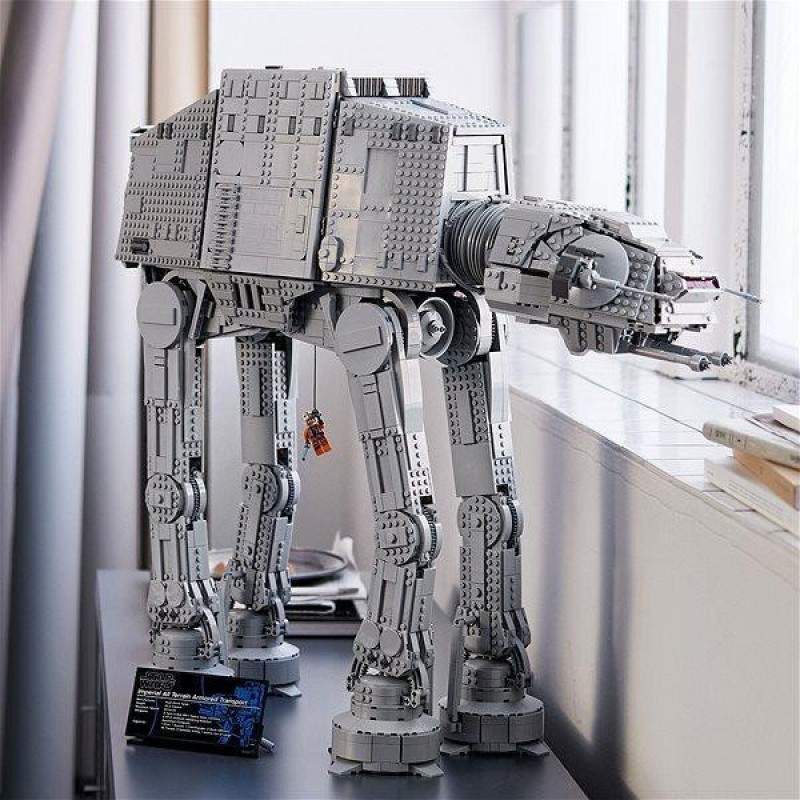 Блоковий конструктор LEGO AT-AT (75313)