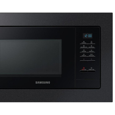 Мікрохвильова піч з грилем Samsung MG23A7013NB