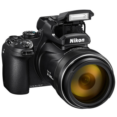 Компактний фотоапарат Nikon Coolpix P1000 (VQA060EA)