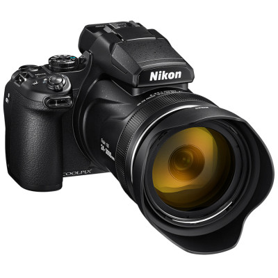 Компактний фотоапарат Nikon Coolpix P1000 (VQA060EA)