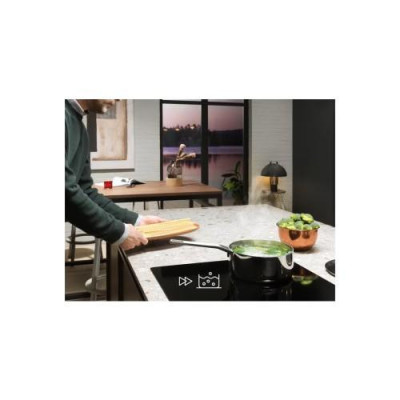 Варильна поверхня електрична Electrolux EIB60420CK