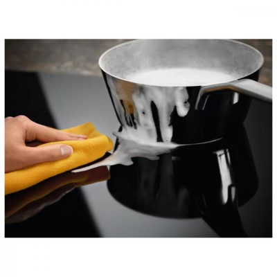 Варильна поверхня електрична Electrolux EIS6134