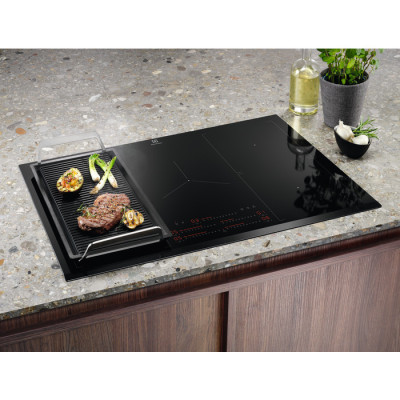 Варильна поверхня електрична Electrolux EIV84550