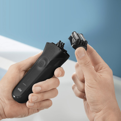 Електробритва чоловіча Braun Series 3 300s Black
