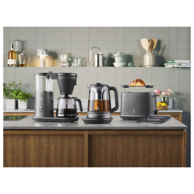 Крапельна кавоварка Electrolux Explore 7 E7CM1-4MTM