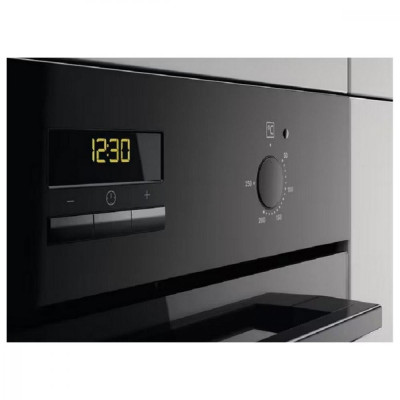 Духовка електрична Zanussi ZOHEE2K2