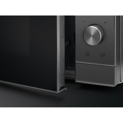 Мікрохвильова піч з грилем Electrolux EMZ725MMTI