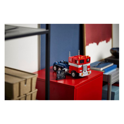 Блоковий конструктор LEGO Оптимус Прайм (10302)