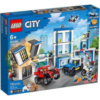 Блоковий конструктор LEGO City Поліцейський ділянку (60246)
